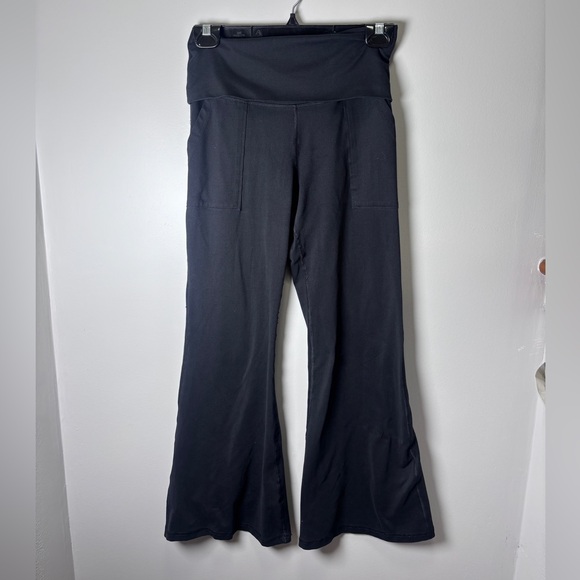 Offline Pants - Offline by Aerie Black High Rise Bottom Flare Leggings Size M